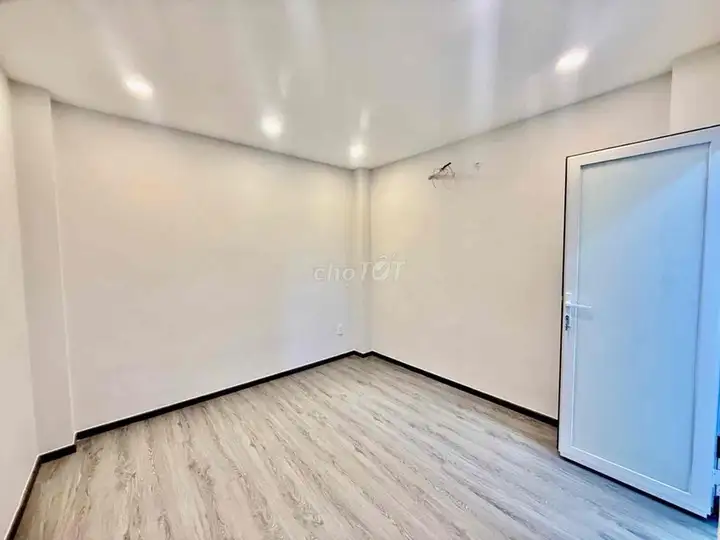 60 м², 2 спальни/2 санузла, с мебелью, квартира в доме 234 Фан Ван Чи