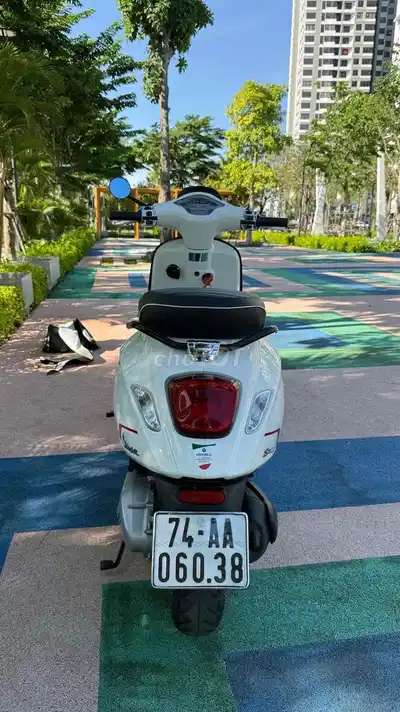 Piaggio Vespa 2024 белая, менее 15 000 км