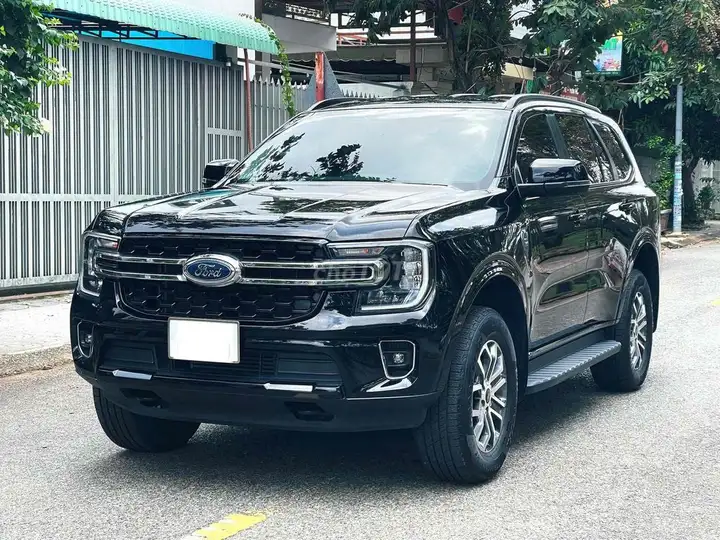Ford Everest Ambient, минимальный пробег, отличное состояние, в наличии в Сайгон Форд