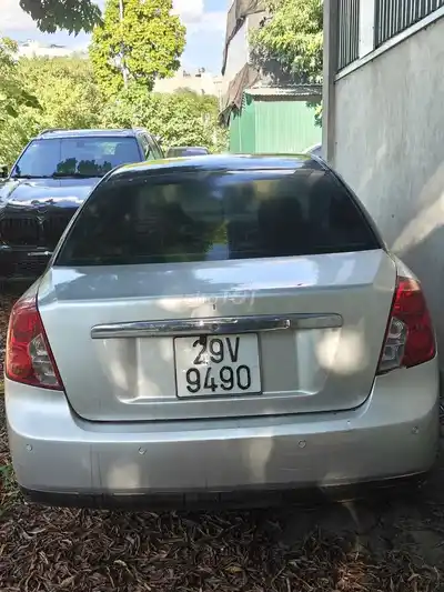 Chevrolet Lacetti серебристый МКПП бензин 5 мест