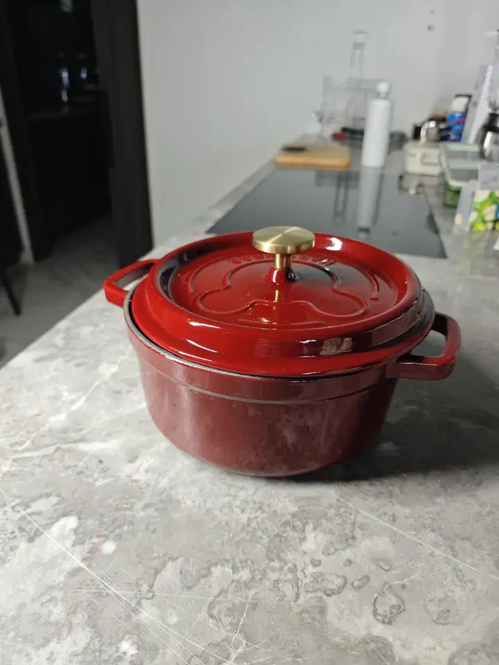 Чугунная эмалированная кастрюля Staub style 24 см