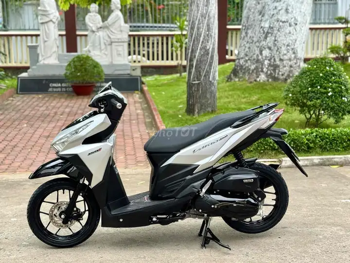 Honda Vario 150 2018, серебристо-черный, рассрочка 50%