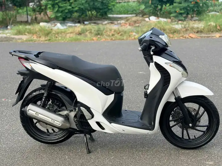 Honda SH 150 2016, родной замок, обвес под Италию