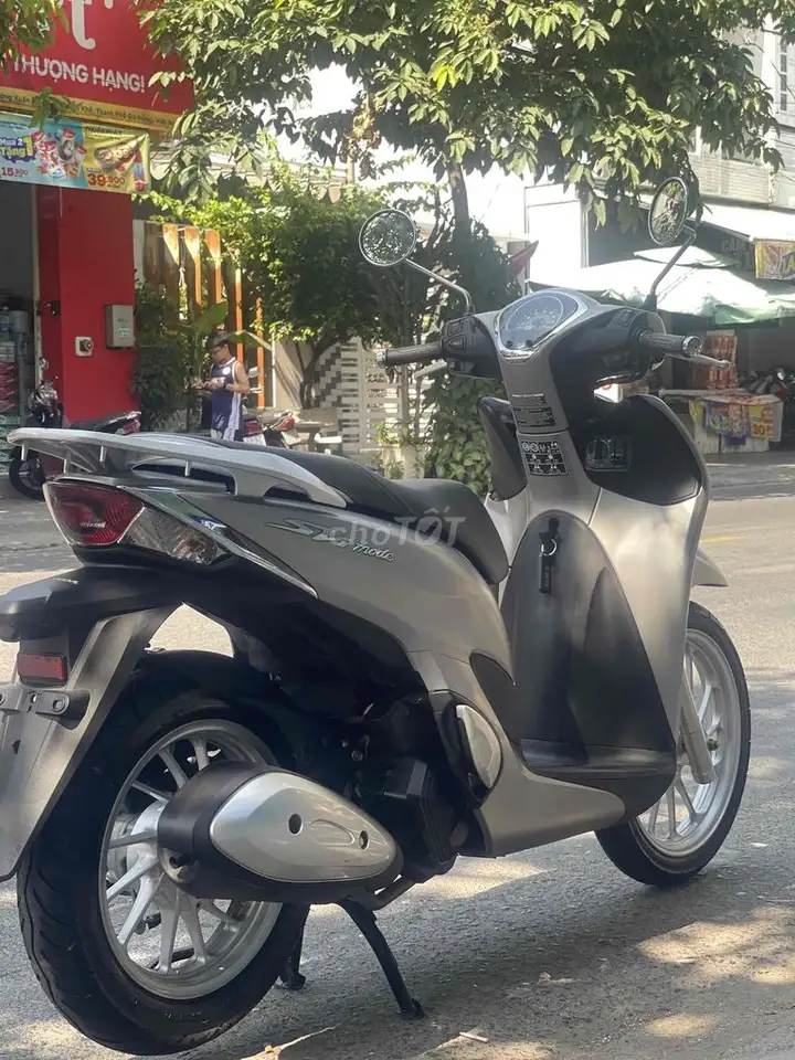 Honda SH Mode серебристый 2021 ABS