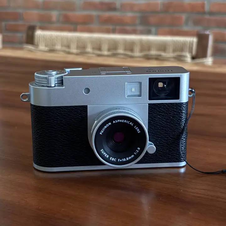 Fujifilm X Half
