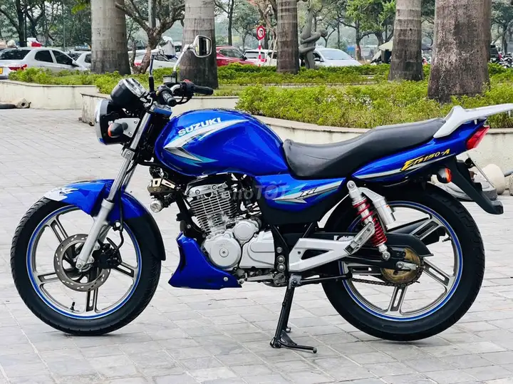 Suzuki EN150-A синий, механическая КПП, с оформлением