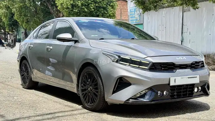 Kia K3 2.0 Premium 2022 серый 48997 км