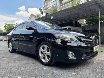 Toyota Corolla Altis 2014 2.0V чёрная 110 тыс. км