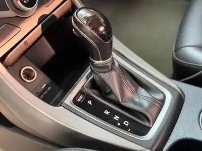 Hyundai Elantra 2014, 1.6 AT, автомат, серебристый