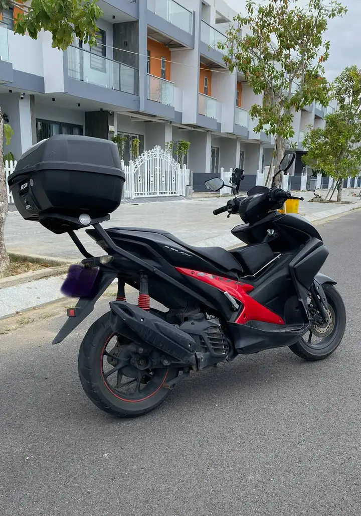 Yamaha NVX 2018