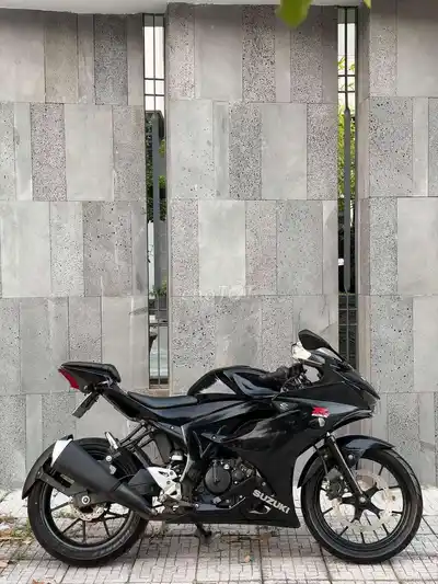 SUZUKI GSX R150 Продажа или обмен автомобиля
