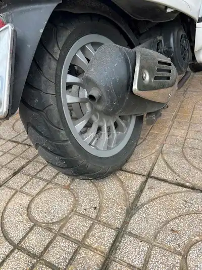 Скутер Piaggio Vespa белый