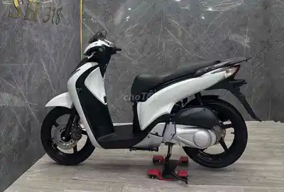 Honda SH 125i 2012 белый-чёрный, полностью оригинал