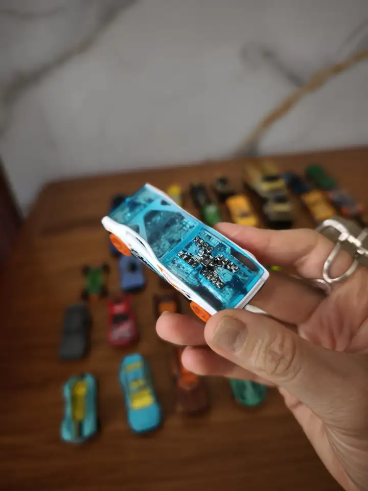 Коллекция из 42 машинок Hot Wheels