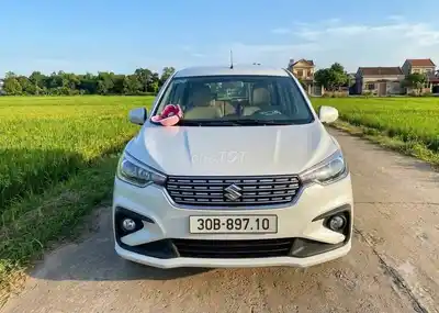 Suzuki Ertiga 2020 7 мест белая