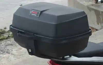 Royal M266 с графикой Leopard, держатель для телефона OSOPRO Octopus, мотокофр Givi E20N Easybox