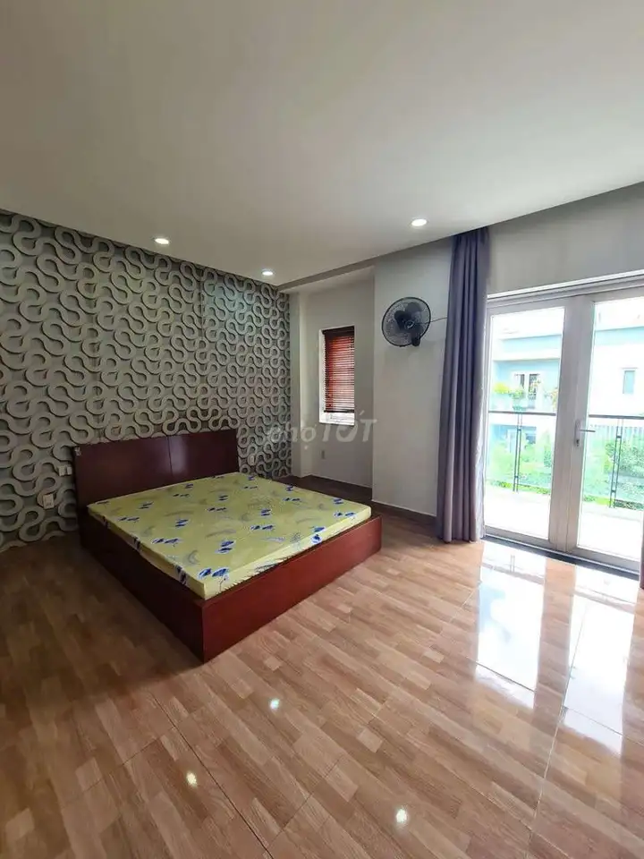 Таунхаус Mega Village Khang Điền, 75м2, 3 сп., 3 сан., Фу Хью, Район 9