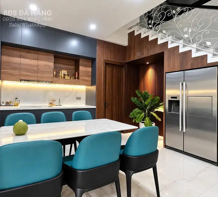 Дом 3 этажа, 3 спальни, 170 м²