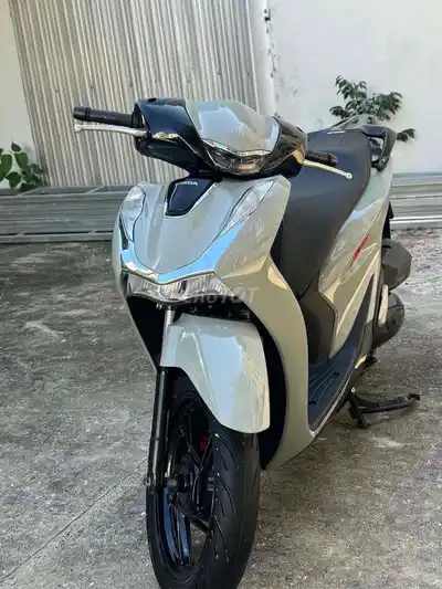 Honda SH 125 2020 серый, отличное состояние
