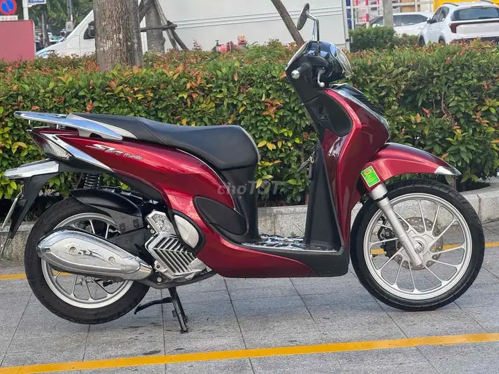 Honda SH Mode ABS 2025 красный, пробег 8.000 км