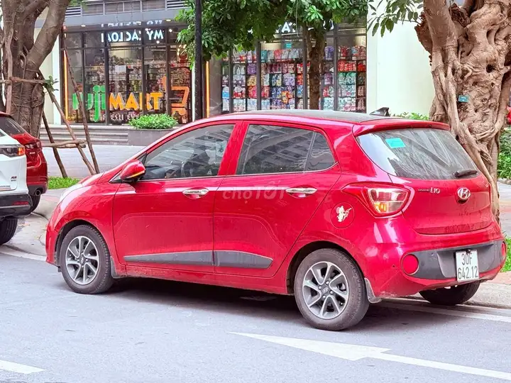Hyundai i10 1.2 2019 Красный 69.000 км
