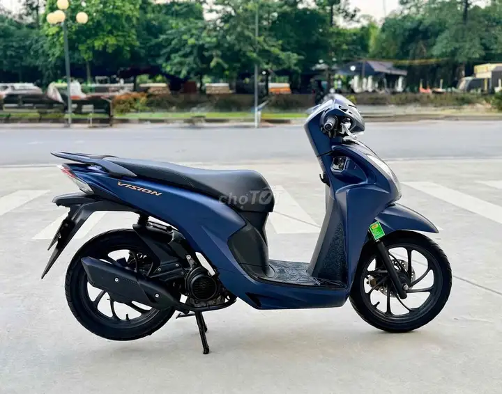 Honda Vision 2022, собственник, нужно продать