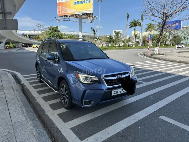 Subaru Forester XT синий, японская сборка, семейный автомобиль