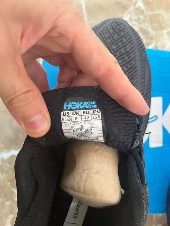 Беговые кроссовки Hoka, ласты детские, кондиционер оконный