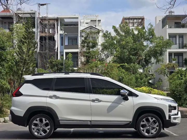 Mitsubishi Xpander Cross 2025 автомат полная комплектация 45000 км