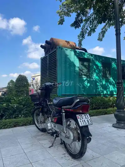 Honda Dream цвет бордовый