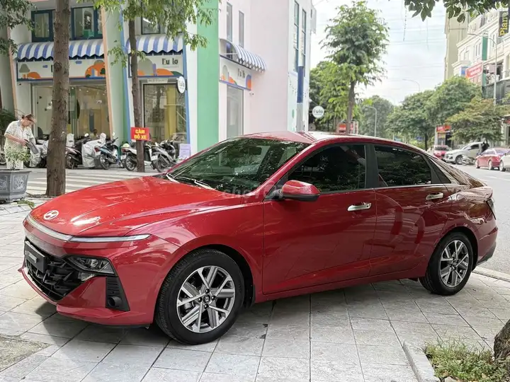 Hyundai Accent Cao cấp 2024, красный, 5 мест