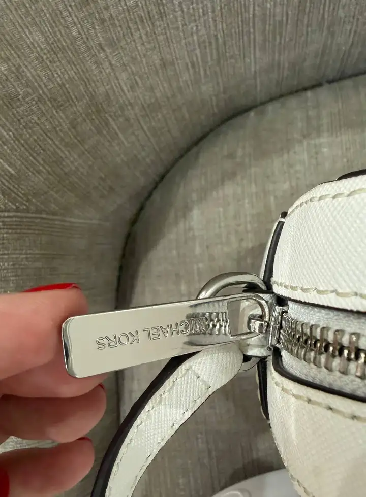 Кеды Guess и сумка Michael Kors