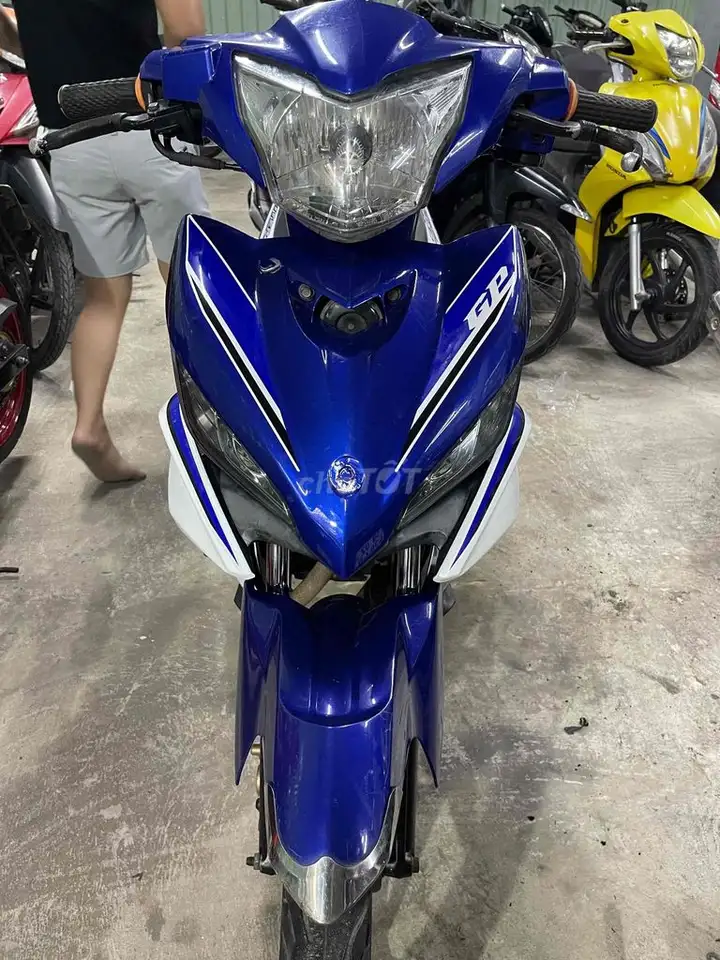 Yamaha Exciter 135 бело-синий