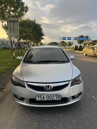 Honda Civic 2011 Серебристый
