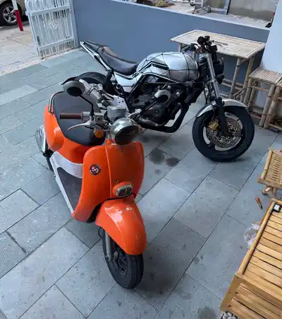 Honda CB400 2010