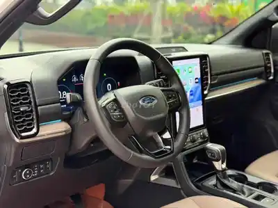 Ford Everest Titanium 2023 Белый 90 тыс. км