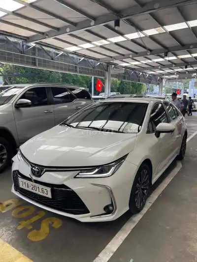 Toyota Corolla Altis 1.8V 2024