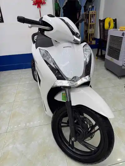 Honda SH 125 2022 CBS белый