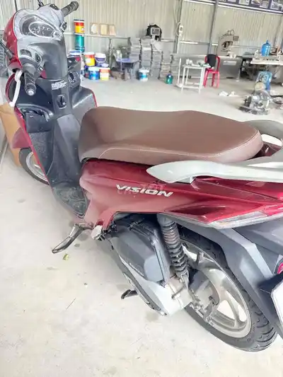 HONDA VISION КРАСНЫЙ