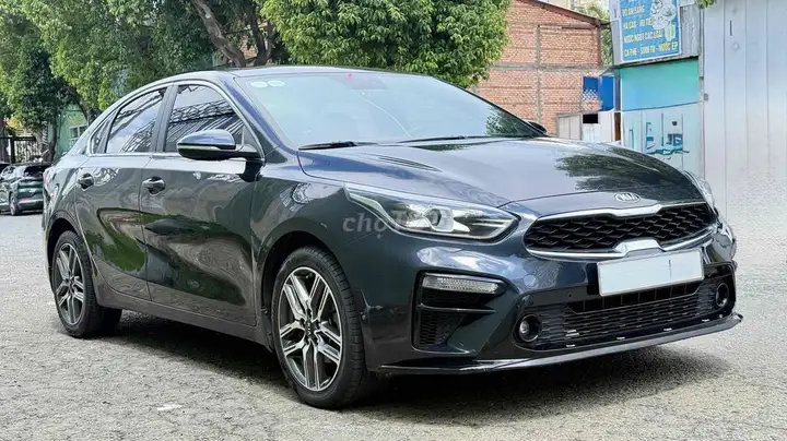 Kia Cerato 2.0 Premium 2021 черный - серый 62000 км