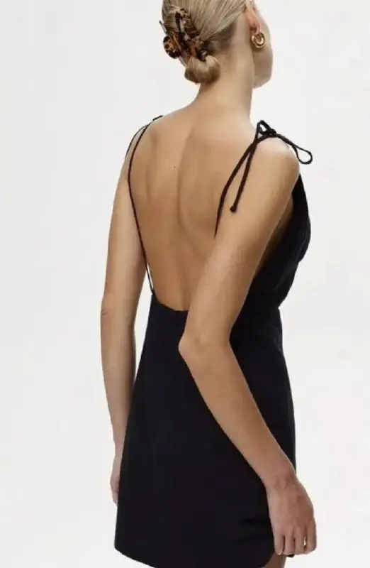 Zara 30 мл, Juliet has a gun 7 мл, сумка-корзина, платье, футболка, шорты, боди