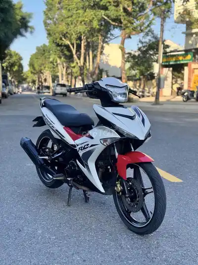 Yamaha Exciter 2018 белый красно-черный Вьетнам