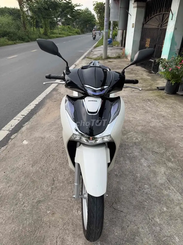 Honda SH 125 CBS 2025 Белый 13 тыс. км