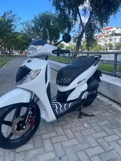 Honda SH 125i итальянской сборки белый
