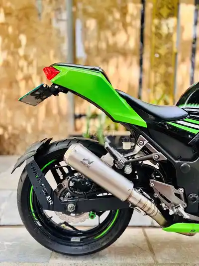 Kawasaki Ninja 300 ABS 2018 Сине-черный в отличном состоянии