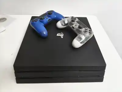 PlayStation 4 Pro + игры