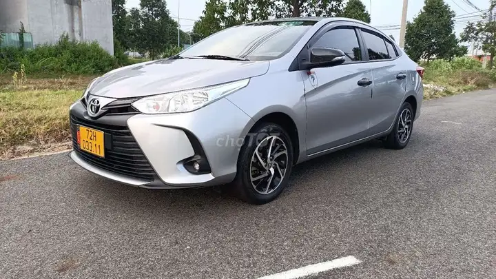 Toyota Vios E 2022 Механика Серебристый