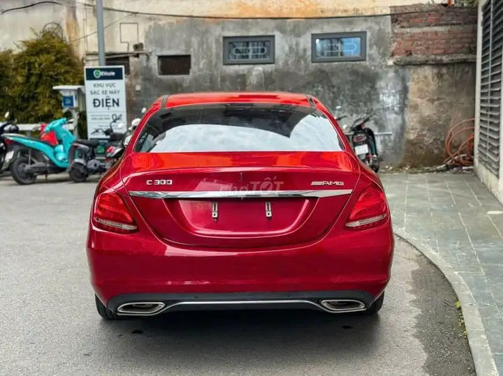 Mercedes Benz C250 Exclusive 2016 Красный