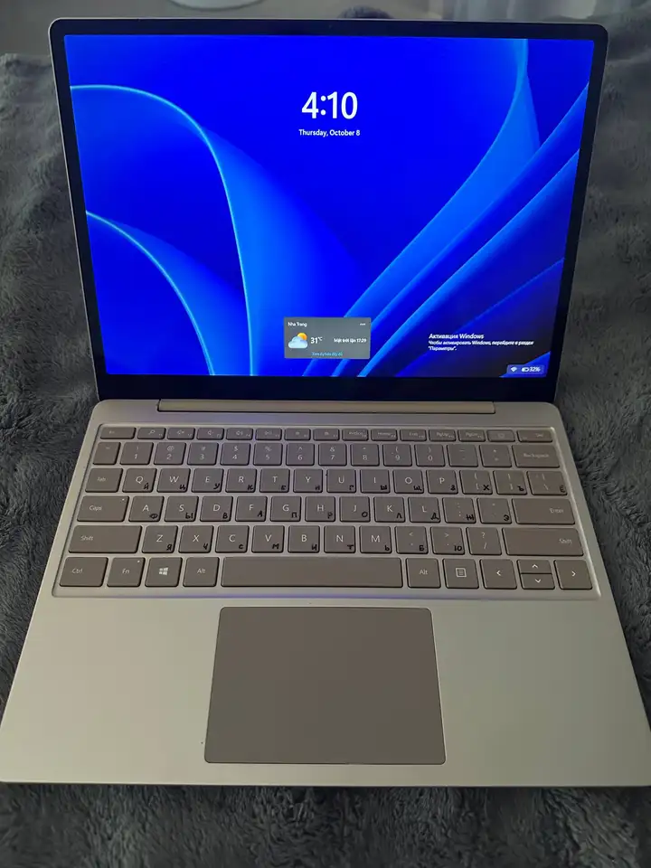 Microsoft Surface Laptop Go