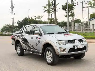 Mitsubishi Triton 2009 дизель механика серебристый